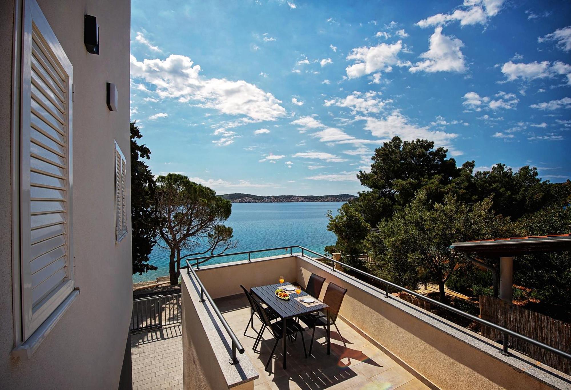 Sea Front Apartments Ivana Rogoznica  Exterior foto